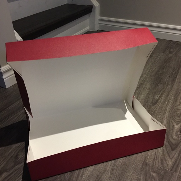 New Large Hudson’s Bay box - Picture 4 of 11